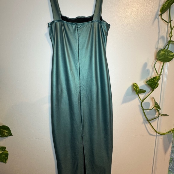 Shein dress size S green color, size which is seen in the image - Picture 3 of 3